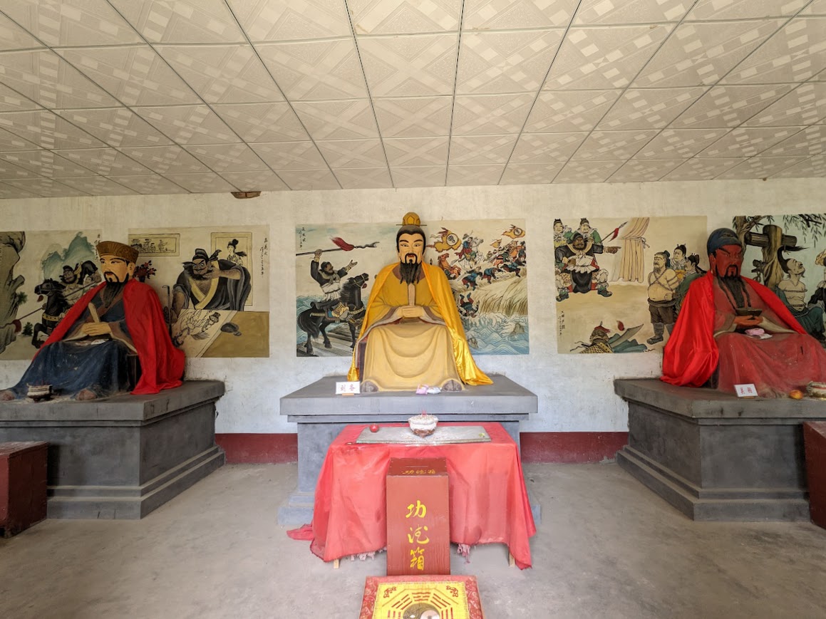 忠烈殿内